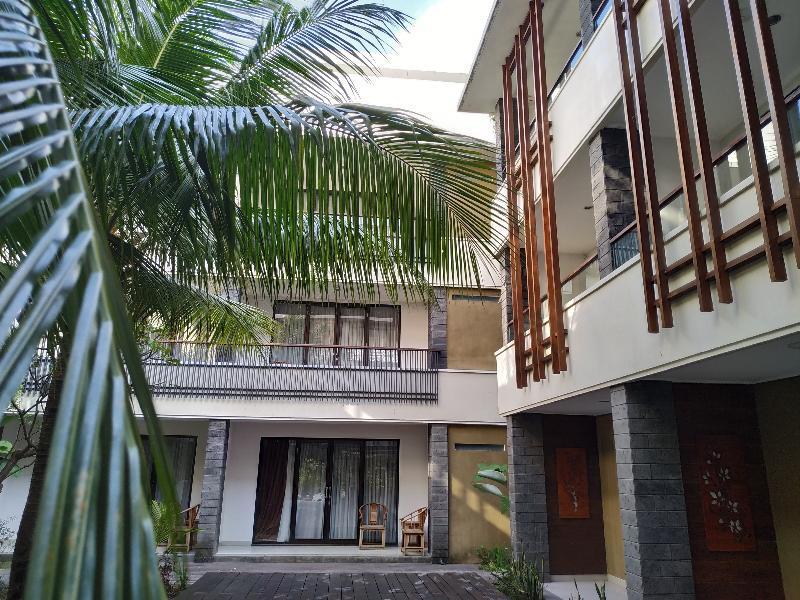 Swiss-Belinn Seminyak Buitenkant foto